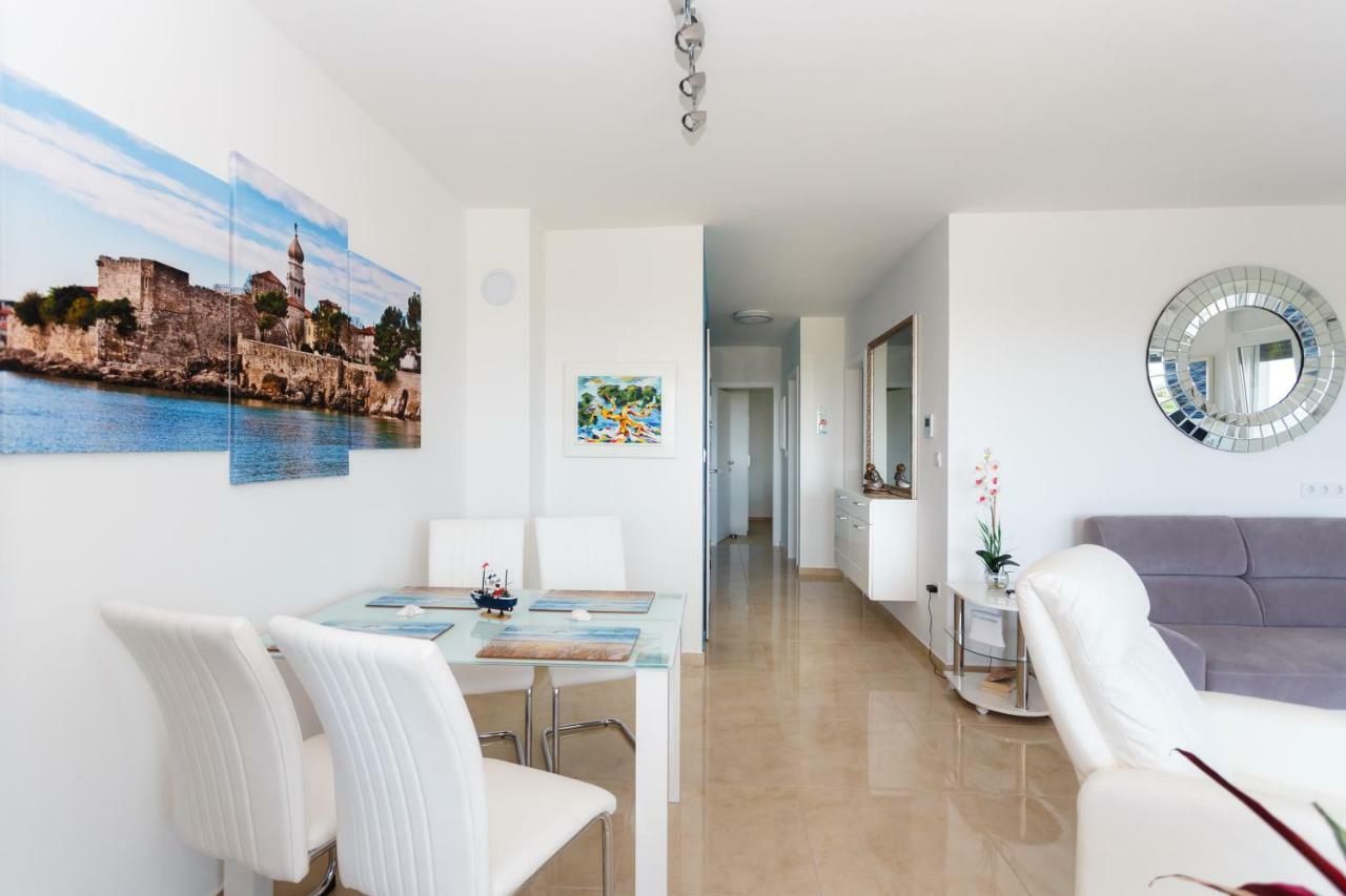 Marinela Apartment *